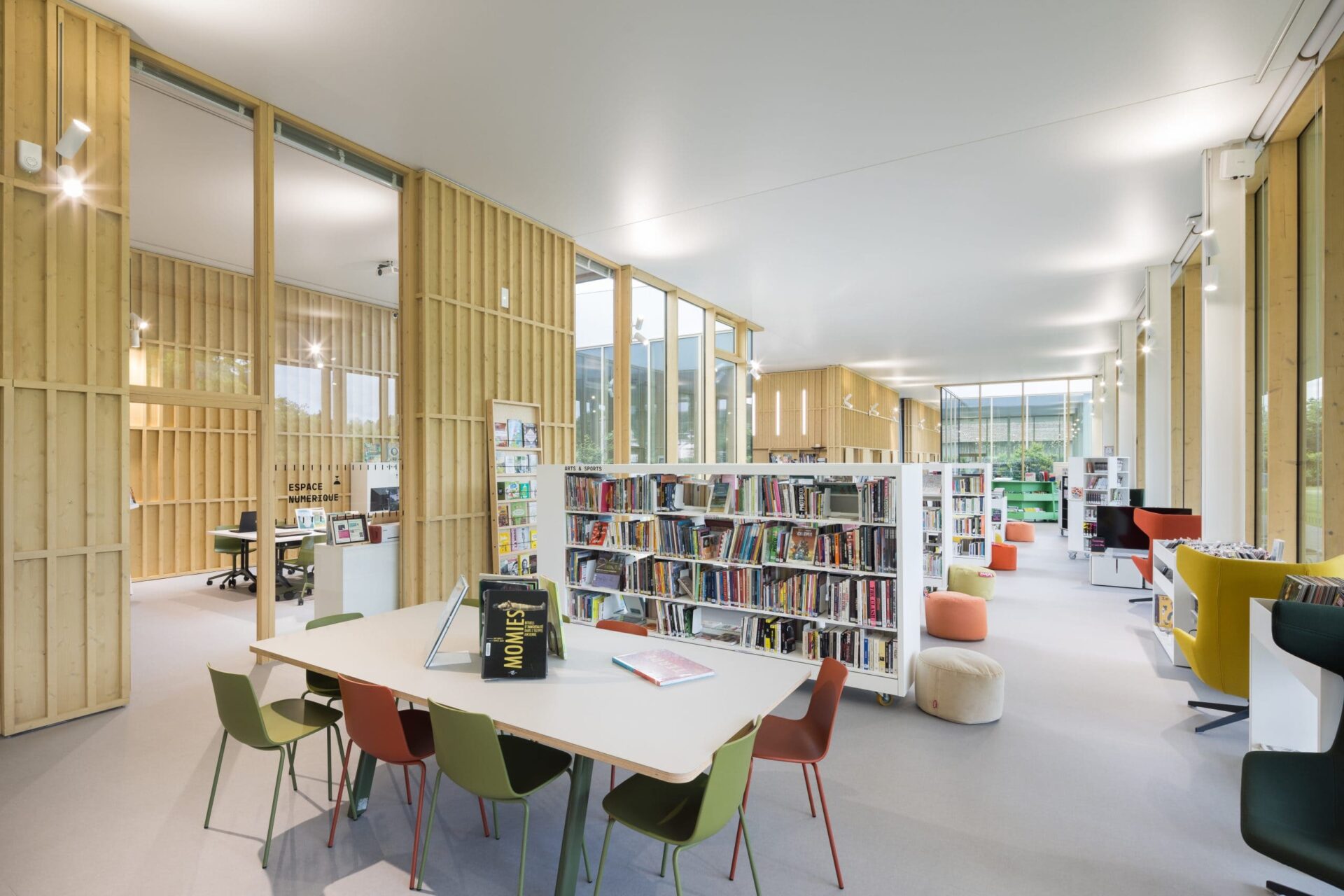 Eclairage de la bibliothèque Boma Saint Denis